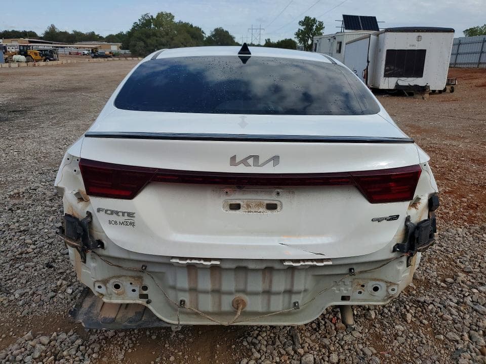 2023 KIA FORTE GT LINE 6