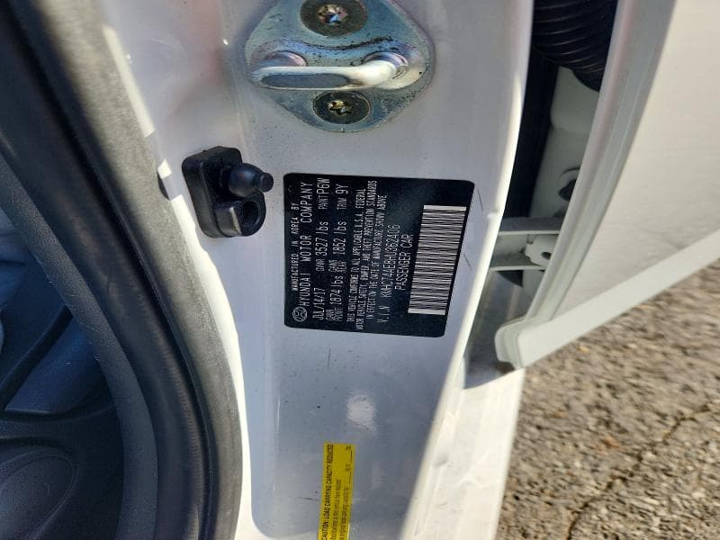 2017 HYUNDAI ACCENT SE 13