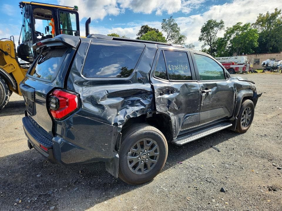 2026 TOYOTA 4RUNNER SR5 3