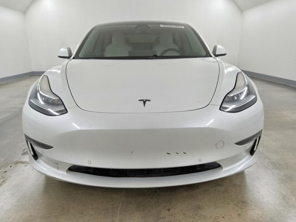 2018 TESLA MODEL 3 5