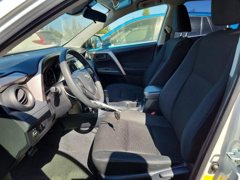 2018 TOYOTA RAV4 LE 7