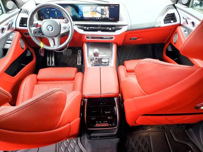 2025 BMW XM 8