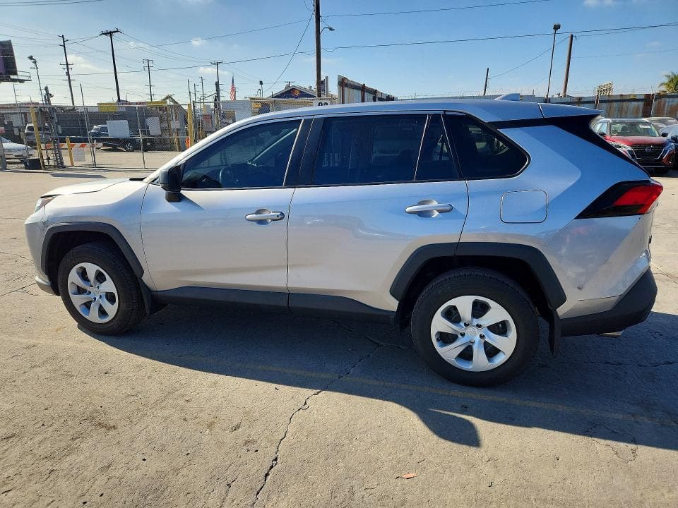 2024 TOYOTA RAV4 LE 2