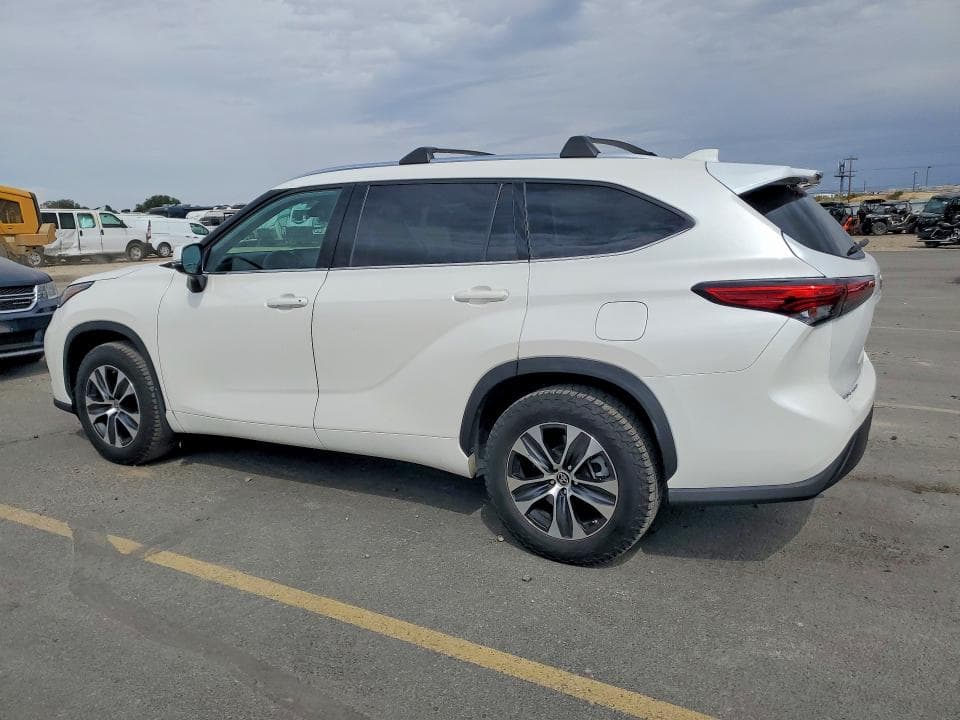 2020 TOYOTA HIGHLANDER XLE 2