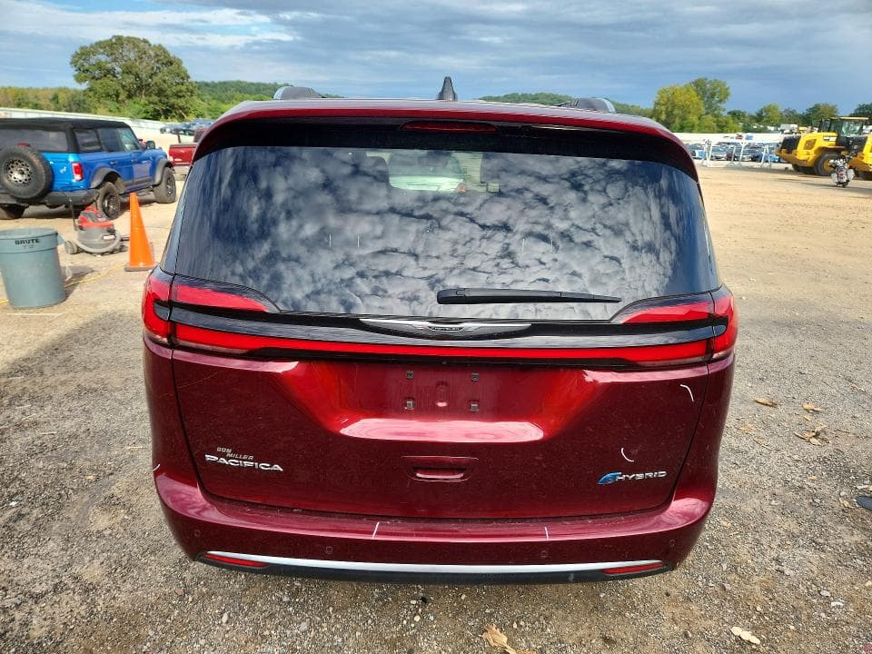 2023 CHRYSLER PACIFICA HYBRID PINNACLE 6