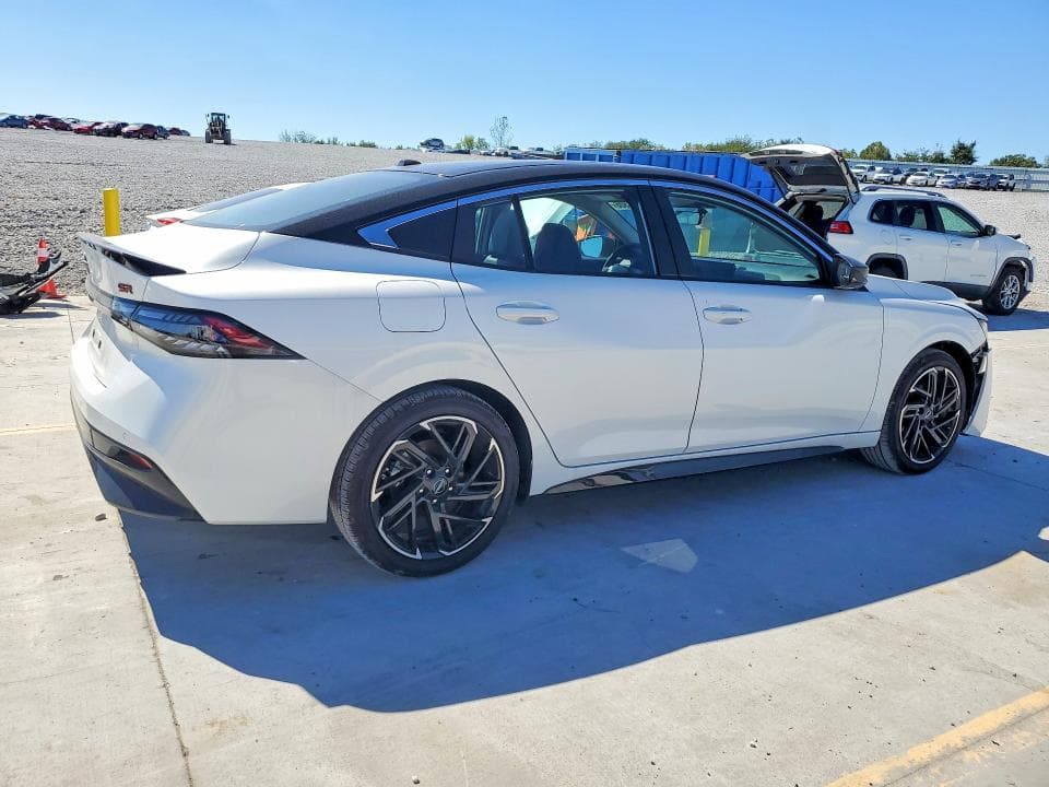 2026 NISSAN SENTRA SR 3