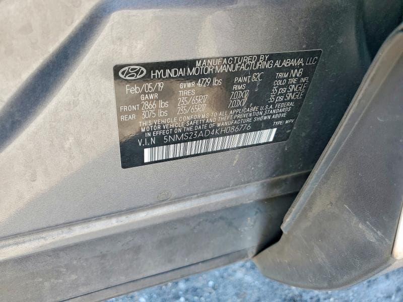 2019 HYUNDAI SANTA FE SE 12