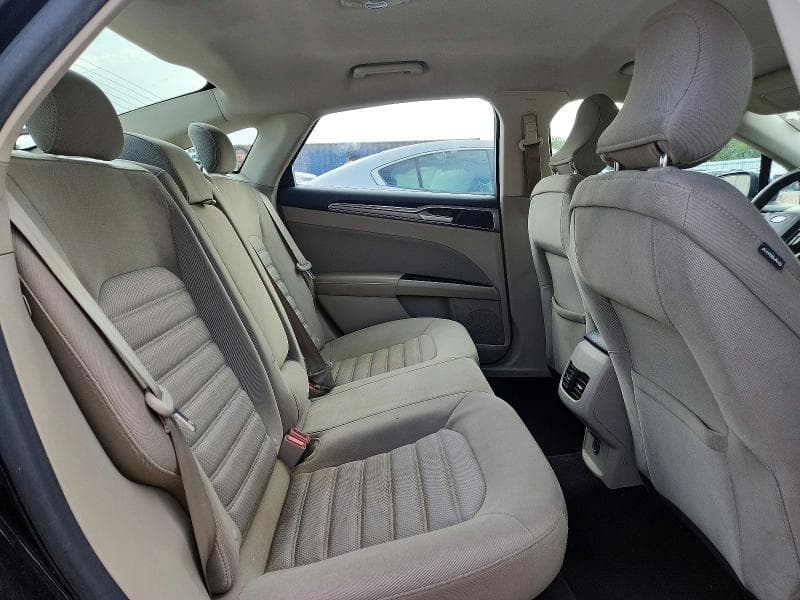 2017 FORD FUSION SE 10