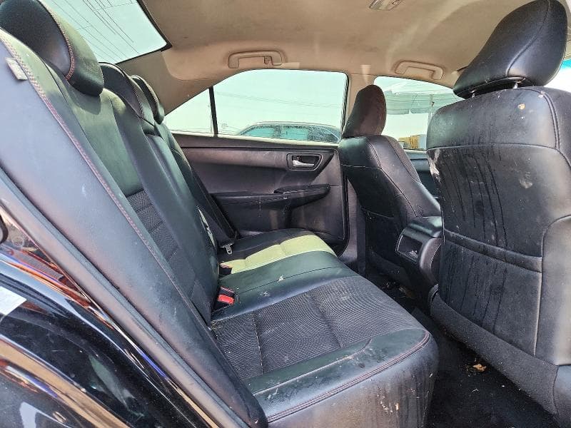 2017 TOYOTA CAMRY SE 10