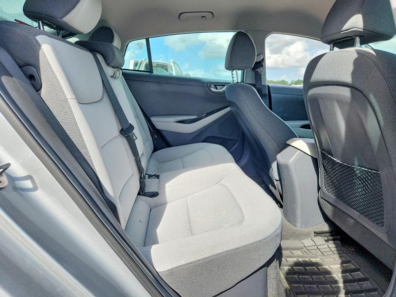 2022 HYUNDAI IONIQ SEL 10