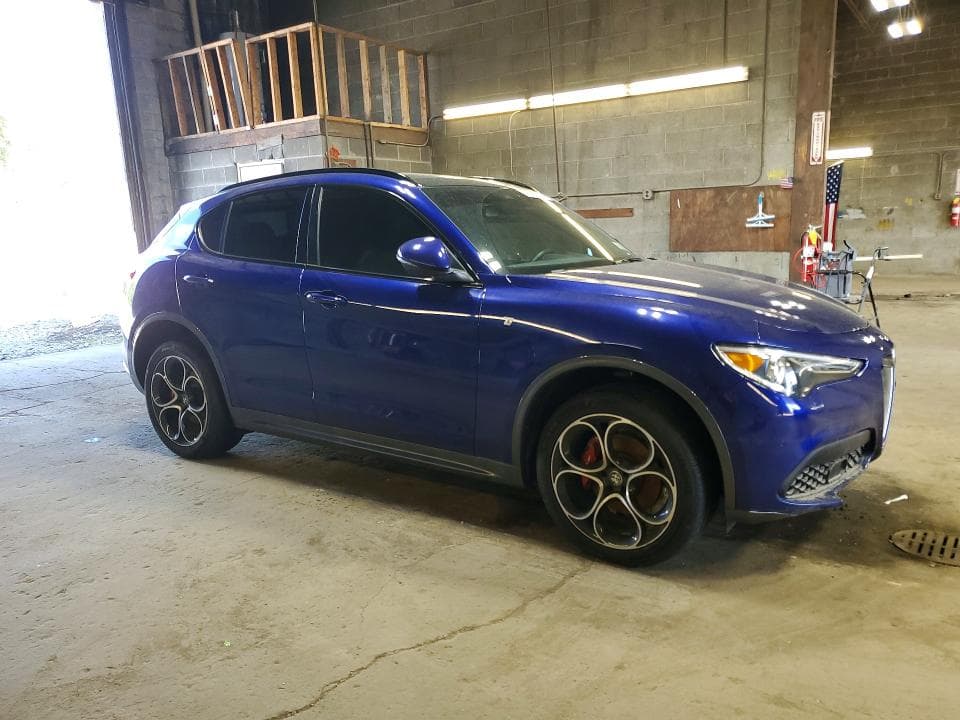 2022 ALFA ROMEO STELVIO TI 4