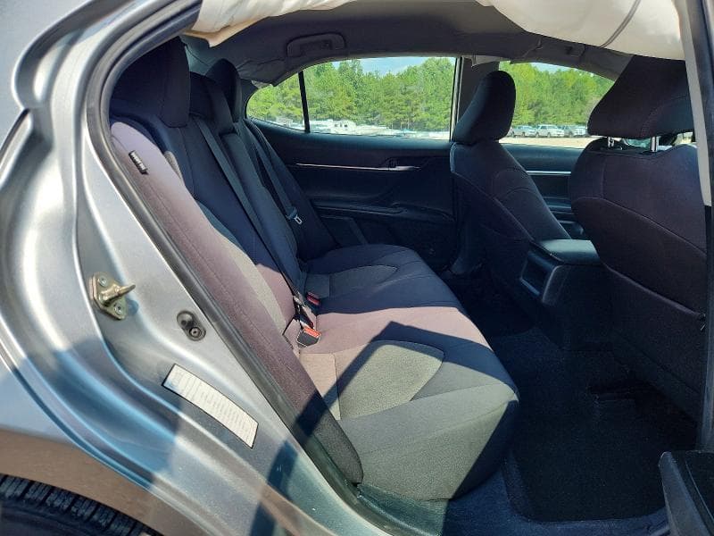 2020 TOYOTA CAMRY LE 11