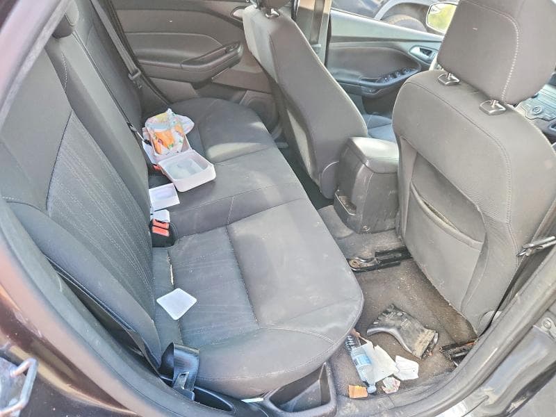 2018 FORD FOCUS SE 10