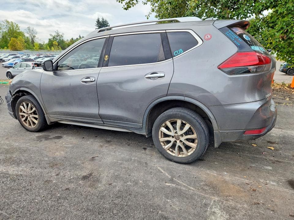 2017 NISSAN ROGUE SV 2