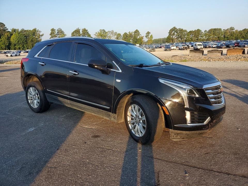 2017 CADILLAC XT5 4
