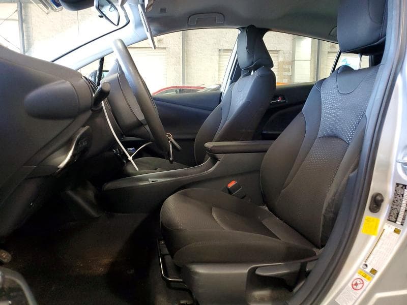 2019 TOYOTA PRIUS LE 7