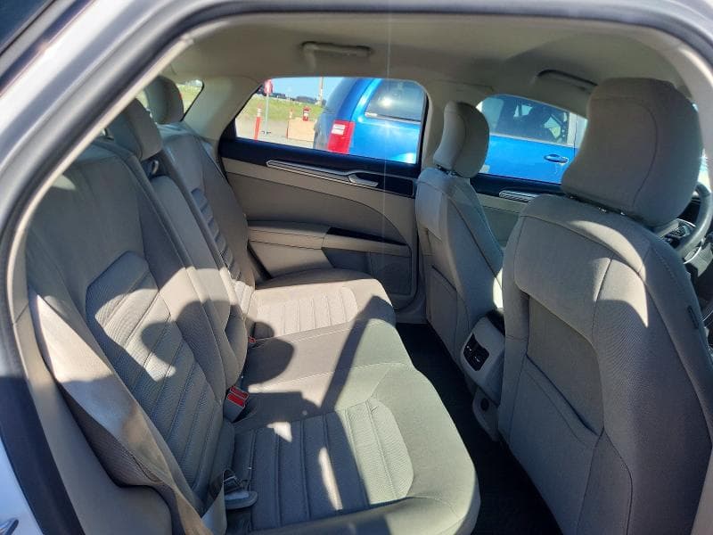 2017 FORD FUSION SE 10