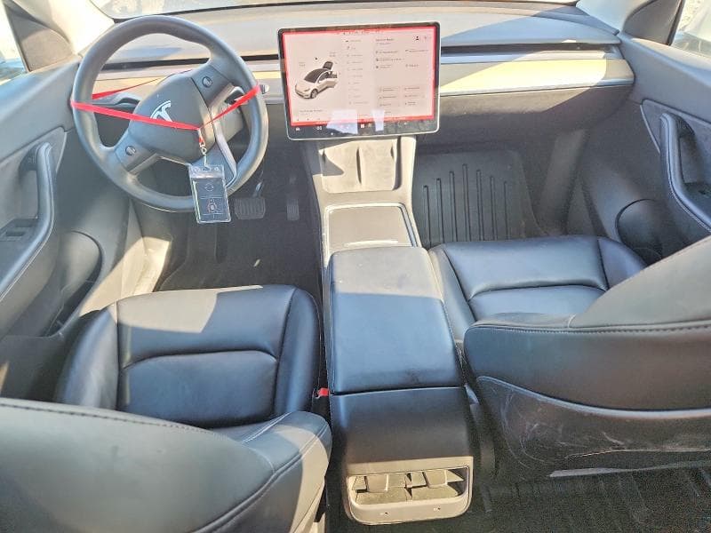 2021 TESLA MODEL Y 8