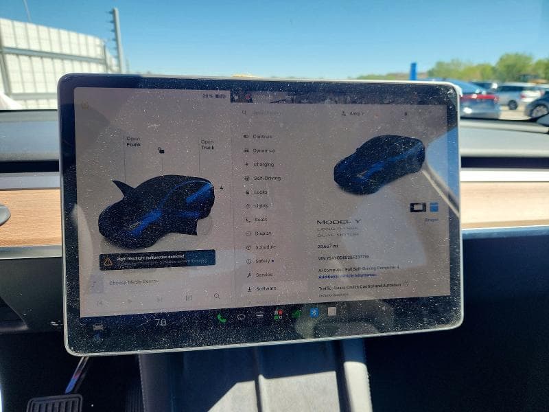 2025 TESLA MODEL Y 9