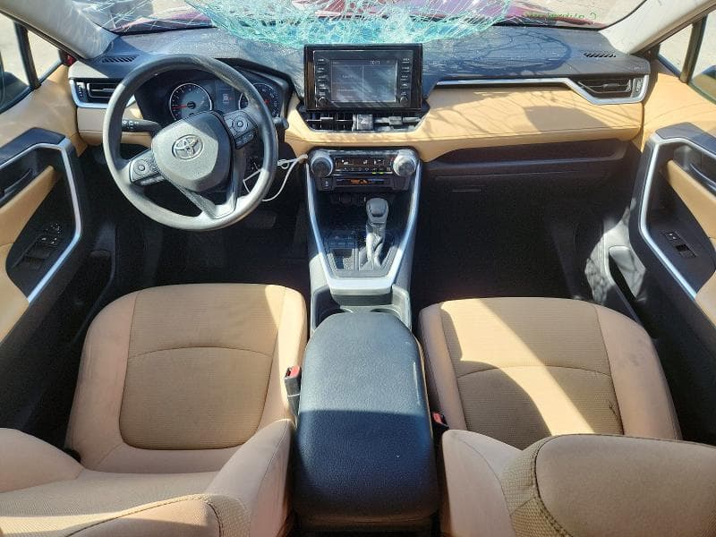 2019 TOYOTA RAV4 LE 8