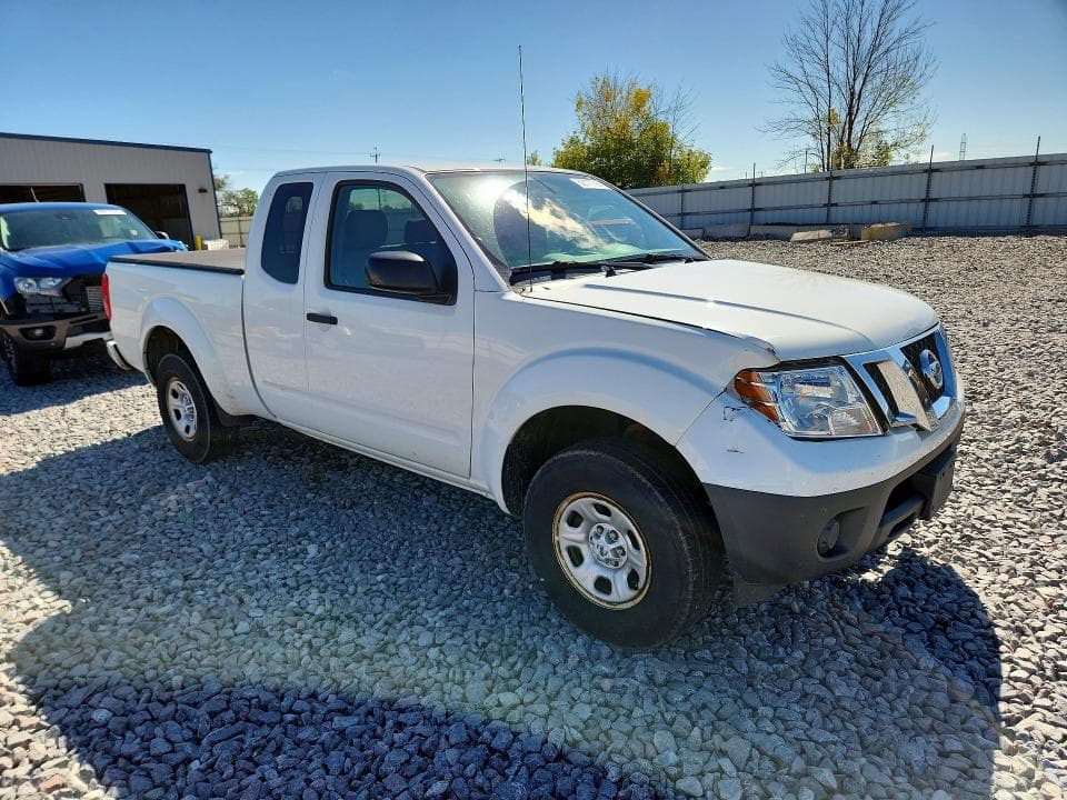 2017 NISSAN FRONTIER S 4