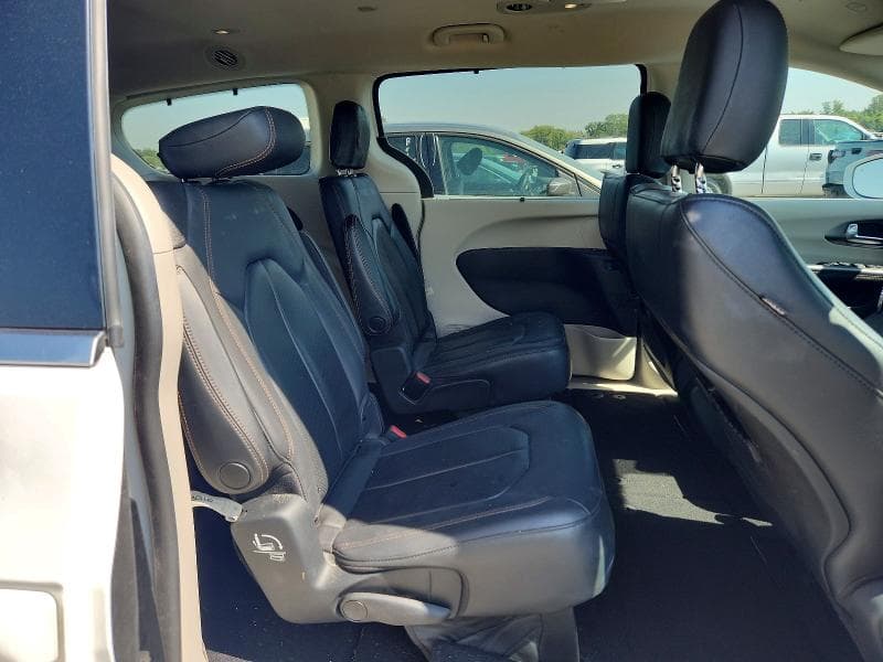 2020 CHRYSLER PACIFICA TOURING L 11