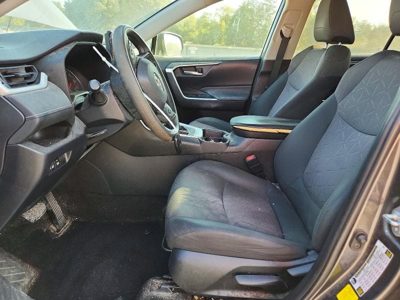 2019 TOYOTA RAV4 XLE 7