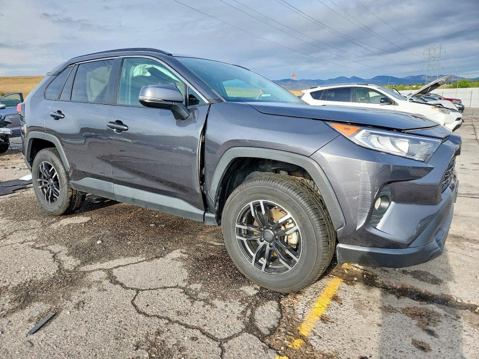 2020 TOYOTA RAV4 XLE 4