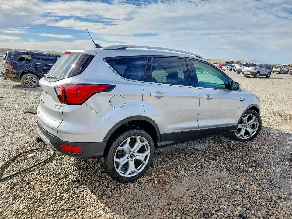 2019 FORD ESCAPE TITANIUM 3