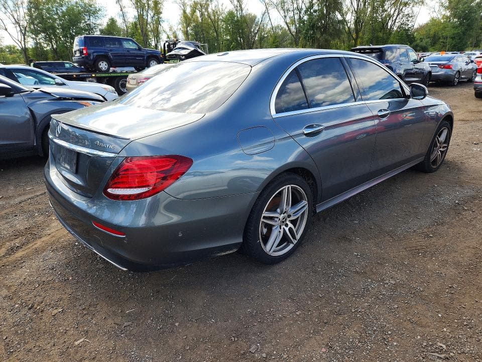 2017 MERCEDES-BENZ E 300 4MATIC 3