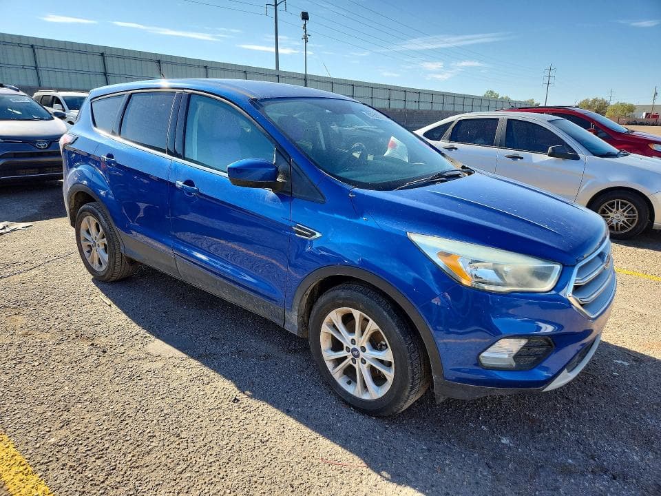 2017 FORD ESCAPE SE 4