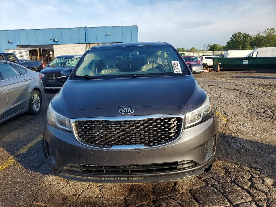 2017 KIA SEDONA LX 5