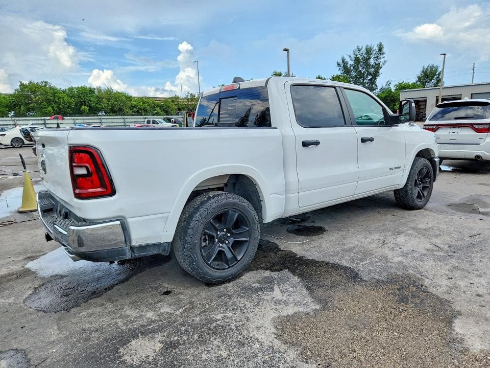 2025 RAM 1500 BIG HORN/LONE STAR 3