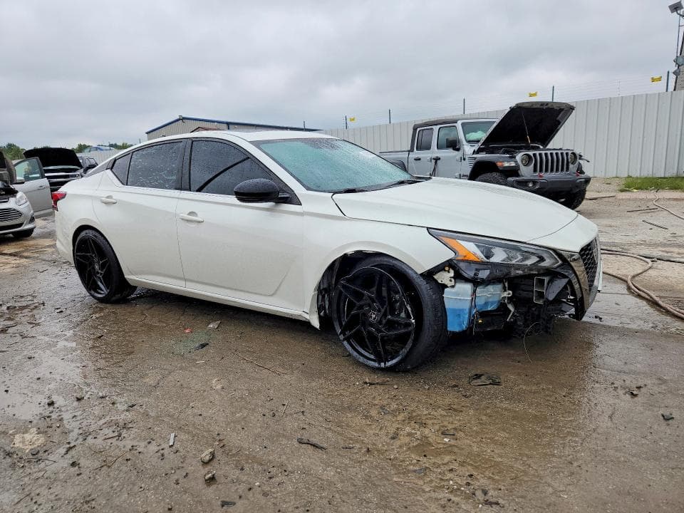 2020 NISSAN ALTIMA SR 4