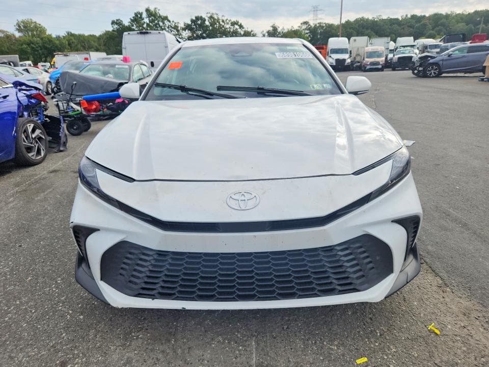 2025 TOYOTA CAMRY SE 5