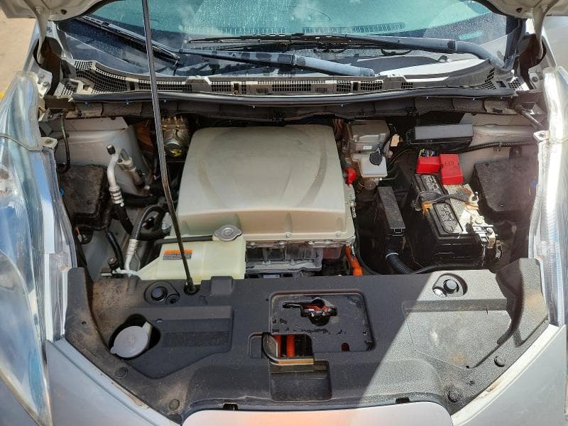 2017 NISSAN LEAF S 11