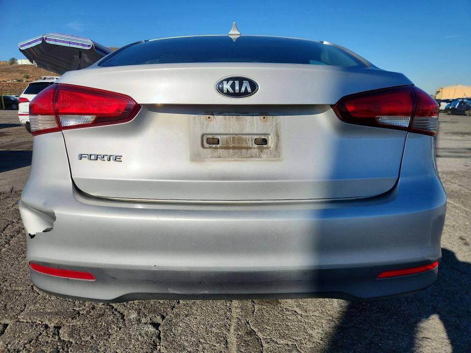 2018 KIA FORTE LX 6
