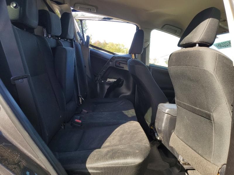 2017 TOYOTA RAV4 LE 11