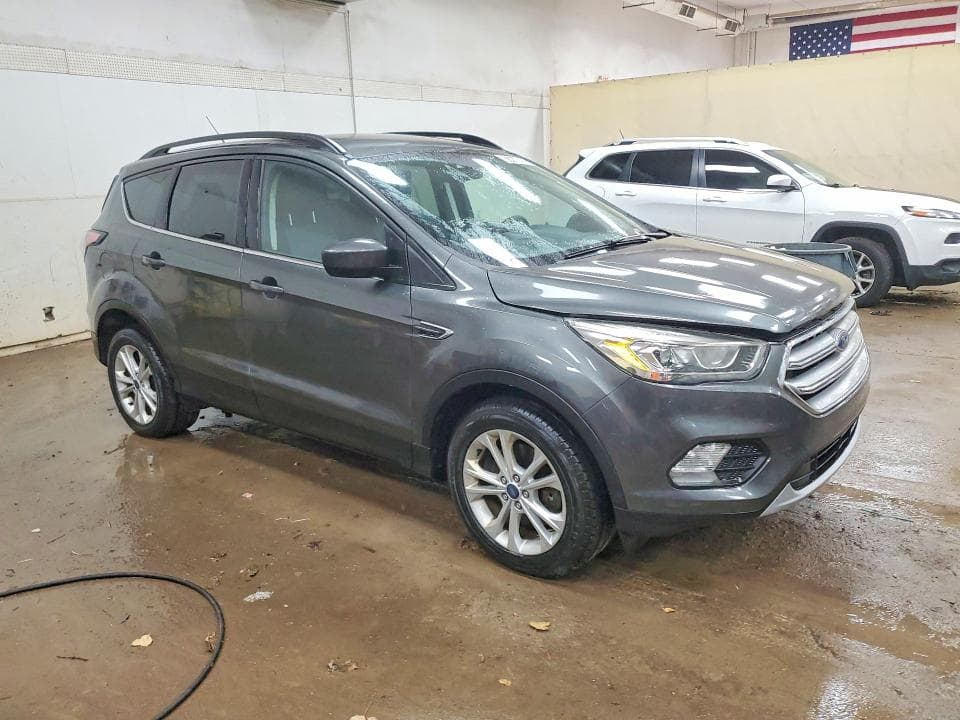 2017 FORD ESCAPE SE 4