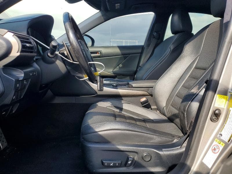 2017 LEXUS IS 200T 7