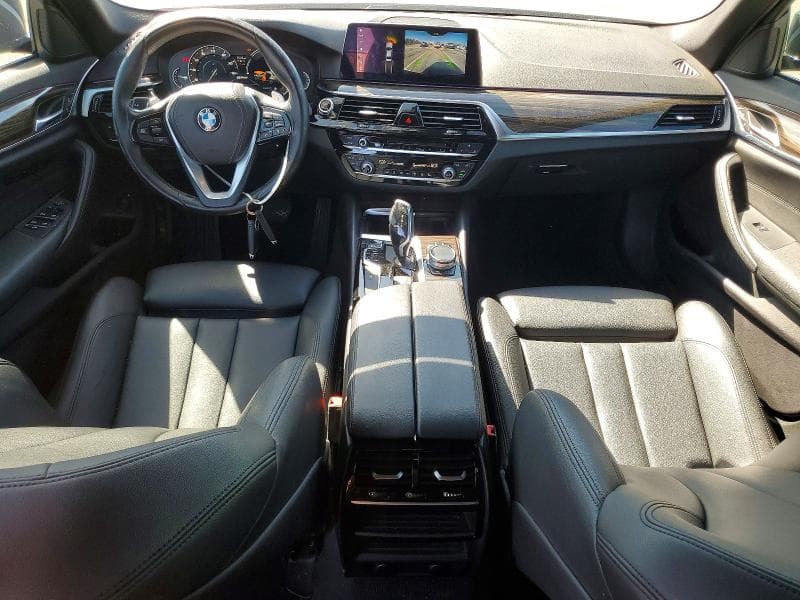 2018 BMW 530E 8