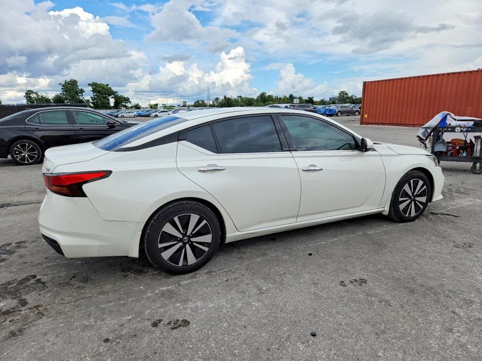 2019 NISSAN ALTIMA SV 3