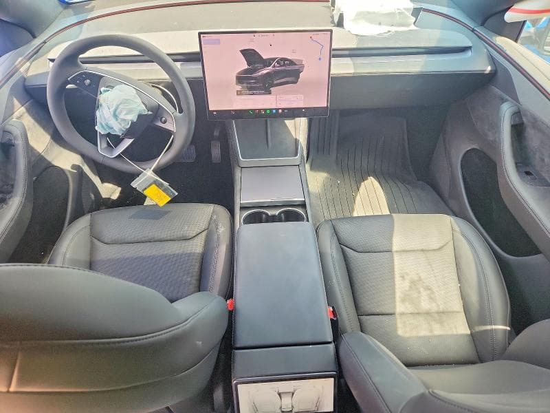 2026 TESLA MODEL Y 8