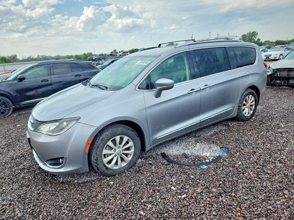 2020 CHRYSLER PACIFICA TOURING L