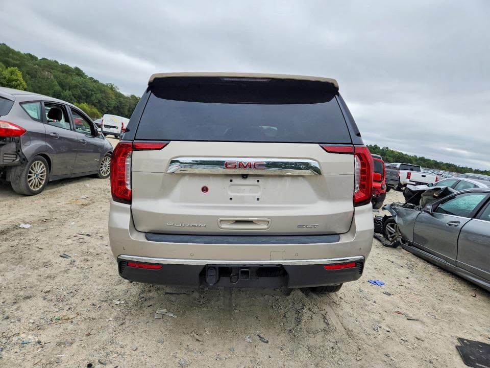 2022 GMC YUKON SLT 6
