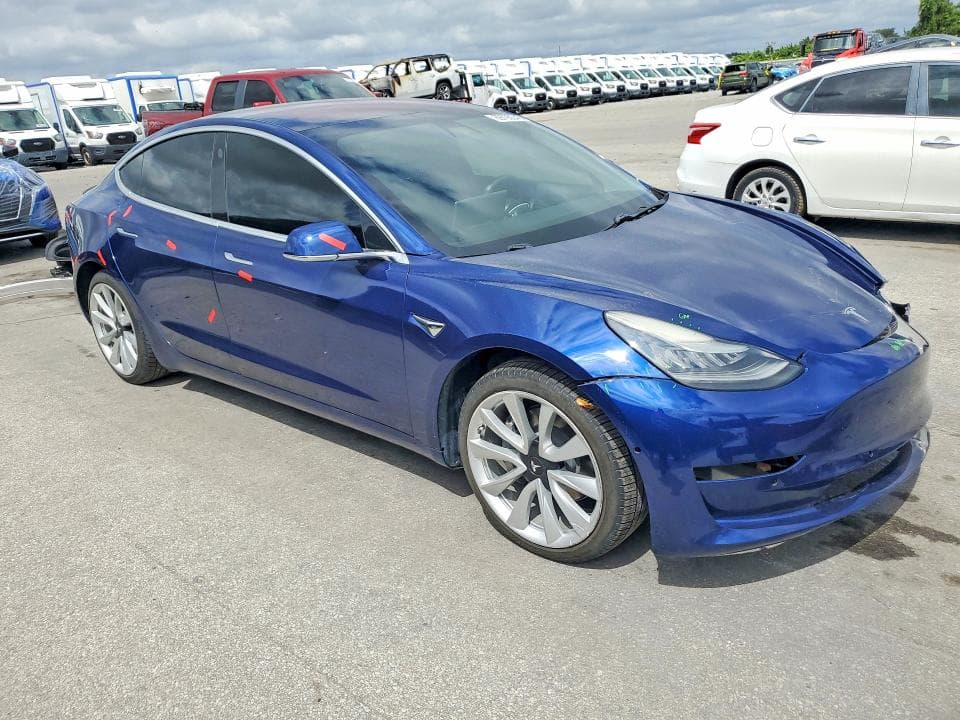2018 TESLA MODEL 3 4