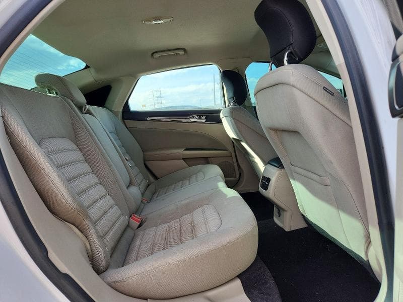 2017 FORD FUSION SE 10