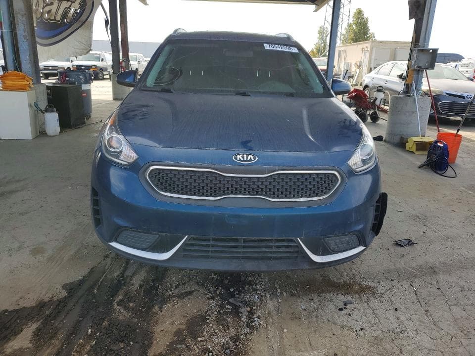2019 KIA NIRO LX 5