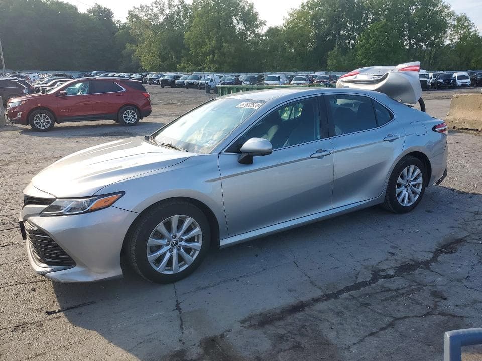 2019 TOYOTA CAMRY LE - 1