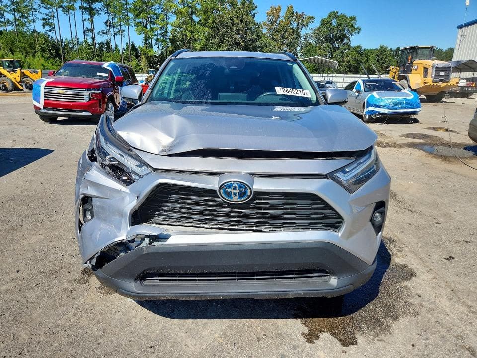 2022 TOYOTA RAV4 XLE PREMIUM 5